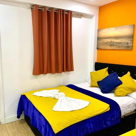 London 2 Bedroom Apartment, Kitchen, Reception And Private Garden ภายนอก รูปภาพ