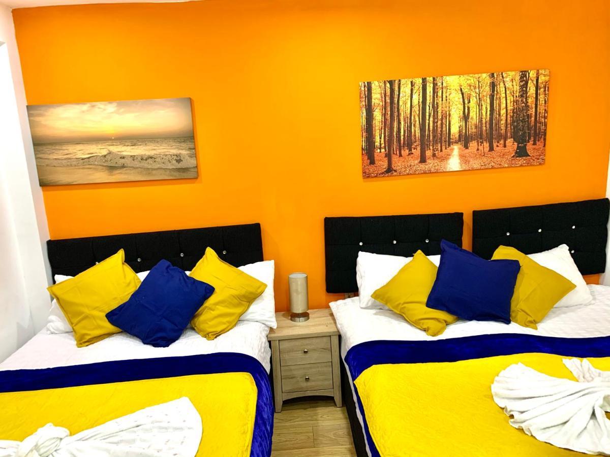 London 2 Bedroom Apartment, Kitchen, Reception And Private Garden ภายนอก รูปภาพ